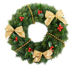 Fototapeta na wymiar Christmas decorative wreath with leafs of mistletoe isolated