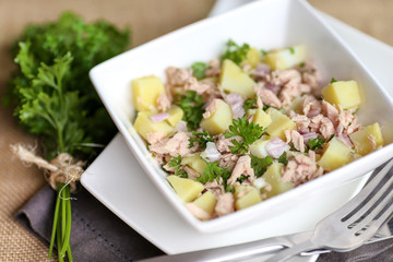 salade de pommes de terre & miettes de thon 3