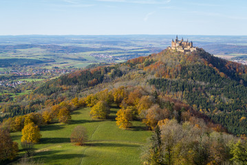 Fototapeta na wymiar Burg Hohenzollern im Herbst, Schwäbische Alb