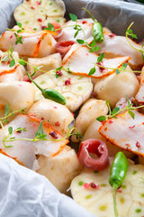 Jerusalem artichoke au gratin with ham and chili