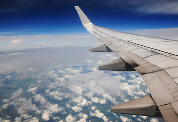 Fototapeta premium Airplane wing out of window