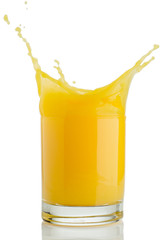 Naklejka na ściany i meble orange juice splash isolated on white
