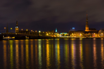 Fototapeta na wymiar night in Riga, Latvia