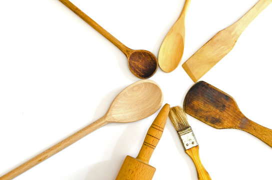 wooden kitchen utensils arranged in star shape