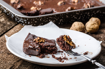 Chocolate cake with roasted nuts