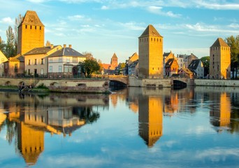 Ponts Couverts à Strasbourg au crépuscule