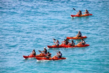 Kayakistes en Méditerrannée