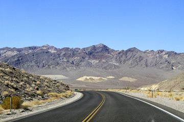 Naklejka premium road to Death Valley