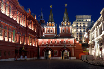 Fototapeta na wymiar Iberian Gate and Chapel in Moscow