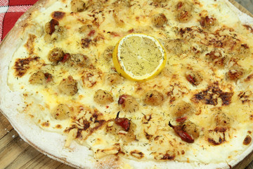 pizza au saint-jacques