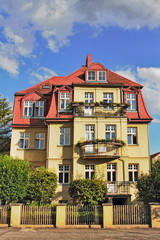 Mehrfamilienhaus