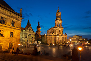 Fototapeta na wymiar Dresden am Abend