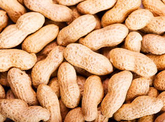 raw peanuts