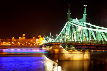 Fototapeta na wymiar Night Budapest.Liberty Bridgе.