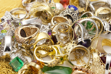 宝石と貴金属