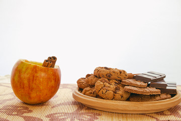 Apple tea and cookies