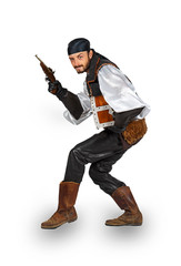 Naklejka premium Man dressed as a pirate with a gun and chest