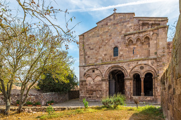 Fototapeta premium Kościół Sant Antioco di Bisarcio niedaleko Ozieri