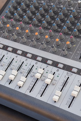 board sound mixer