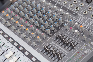 board sound mixer