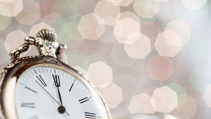 Fototapeta na wymiar New year clock glitter background