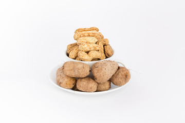 Boiled taro and peanuts