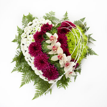 Fototapeta Heart shaped floral arrangement