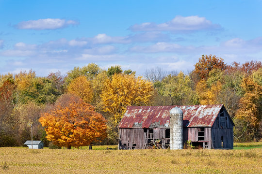 Old Barn in Autumn