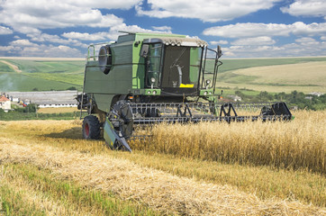 Combine harvester