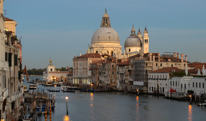 Obraz na płótnie Canvas Grand Canal and Basilica Santa Maria della Salute during sunset