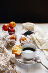 Obraz na płótnie Canvas Breakfast muffins and coffee