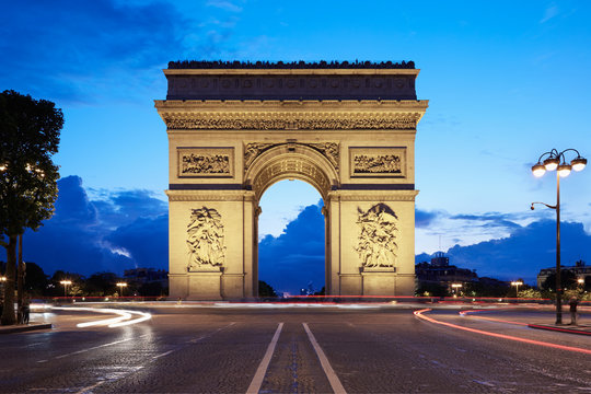 Arc de Triomphe in Paris, twilight