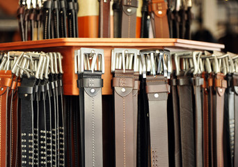 Cinturones de cuero, moda masculina