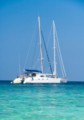 Fototapeta premium Sailing Oceans Expensive Freedom