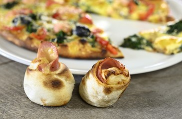 Gefüllte Pizzabrötchen