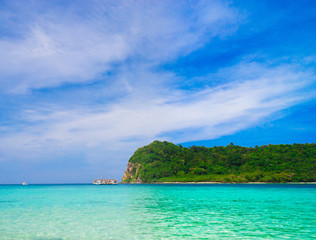 Divine Shoreline Remote Resort