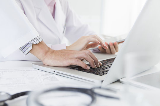 Doctors who are using the tablet and PC