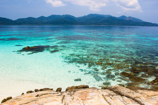 Fototapeta Rocks, sea and blue sky - Lipe island Thailand