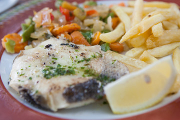 Grilled fish with vegetables