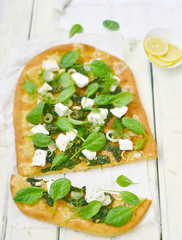 spinach and feta pizza