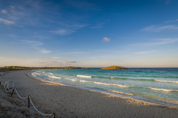 Obraz premium Windy morning at beach