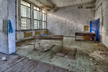 Fototapeta na wymiar The abandoned school