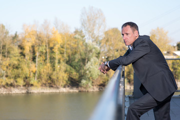 Manager schaut verzweifelt