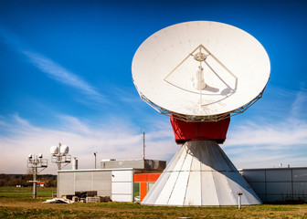 satellite dish - radio telescope