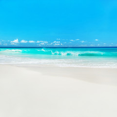 Fototapeta na wymiar Azure ocean beach, Anse Georgette, island Praslin, Seychelles