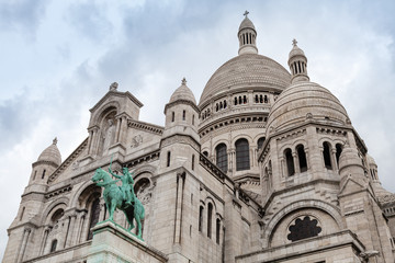 Fototapeta na wymiar Sacre Coeur Basilica facade, Paris, France