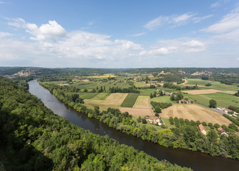 Fototapeta na wymiar France's Dordogne River