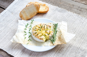 Camembert cheese fondue
