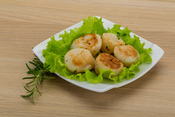 Grilled scallops