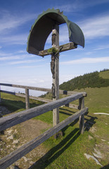 Fototapeta na wymiar Chiemgau Kampenwand - der Herrgott über den Wolken